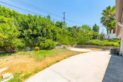 16509 Shamhart, Granada Hills, CA 91344 - Photo 47