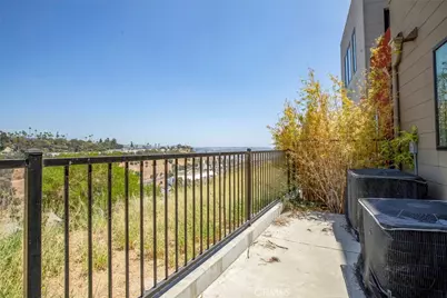 1049 N Joels Place, Los Angeles, CA 90012 - Photo 43