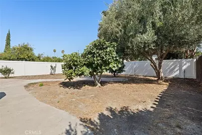 13739 Wyandotte, Los Angeles, CA 91405 - Photo 27