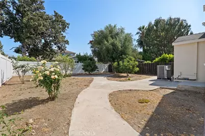 13739 Wyandotte, Los Angeles, CA 91405 - Photo 29