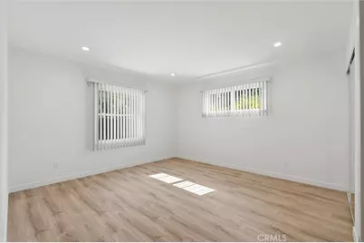 13739 Wyandotte, Los Angeles, CA 91405 - Photo 21