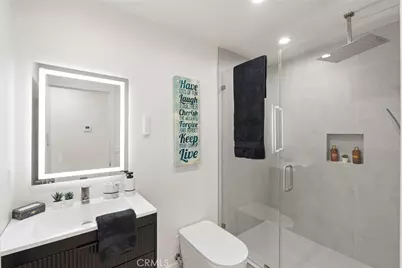 13739 Wyandotte, Los Angeles, CA 91405 - Photo 17