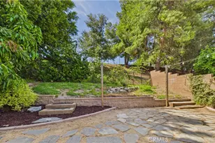 7838 Ellenbogen St, Sunland, CA 91040 - Photo 37