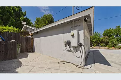 7838 Ellenbogen Street, Sunland, CA 91040 - Photo 5