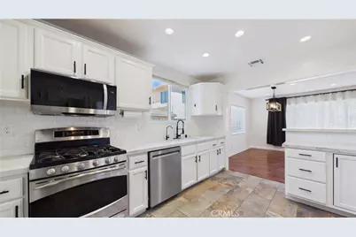 7838 Ellenbogen Street, Sunland, CA 91040 - Photo 11