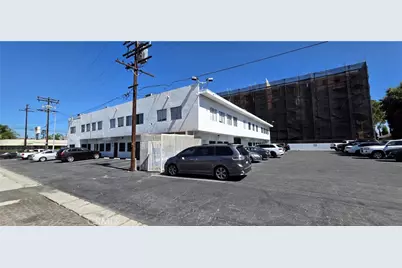 6308 Woodman Avenue #216, Van Nuys, CA 91401 - Photo 5
