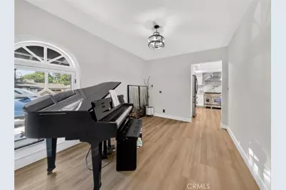 19457 Merridy Street, Northridge, CA 91324 - Photo 9