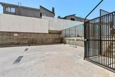 8801 Cedros Avenue #7, Panorama City, CA 91402 - Photo 47
