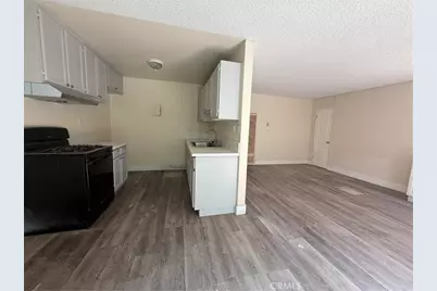 14805 Chase Street #107, Panorama City, CA 91402 - Photo 11