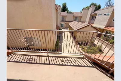 8744 Darby Avenue #14, Northridge, CA 91325 - Photo 13