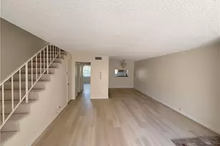 8744 Darby Ave, Northridge, CA 91325 - Photo 7