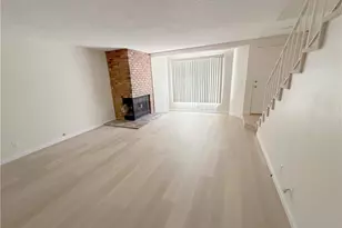 8744 Darby Ave, Northridge, CA 91325 - Photo 23
