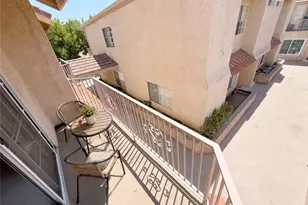8744 Darby Ave, Northridge, CA 91325 - Photo 13