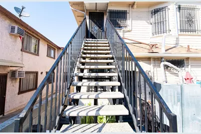 2006 12th, Los Angeles, CA 90006 - Photo 9