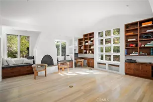 1040 Hillcroft Rd, Glendale, CA 91207 - Photo 17