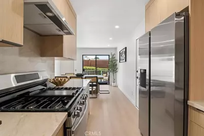 10234 Variel #12, Chatsworth, CA 91311 - Photo 13