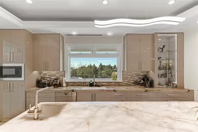 860 Greenridge, La Canada Flintridge, CA 91011 - Photo 19
