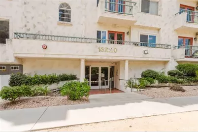 13220 Valleyheart Drive #202, Studio City, CA 91604 - Photo 3