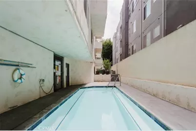 13220 Valleyheart Drive #202, Studio City, CA 91604 - Photo 5
