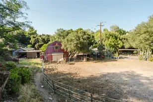11857 E Trail, Sylmar, CA 91342 - Photo 9