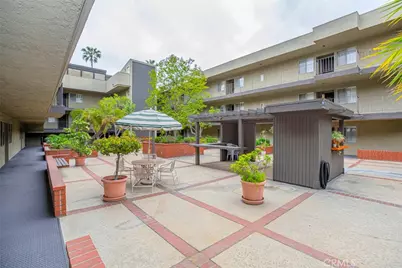 125 W Mountain Street #102, Glendale, CA 91202 - Photo 5