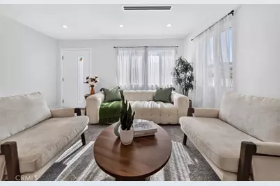 10335 Scoville Avenue, Sunland, CA 91040 - Photo 17