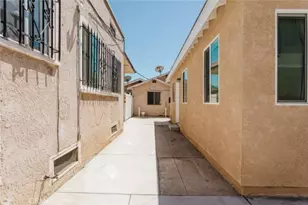5253 Fountain Ave, Los Angeles, CA 90029 - Photo 13