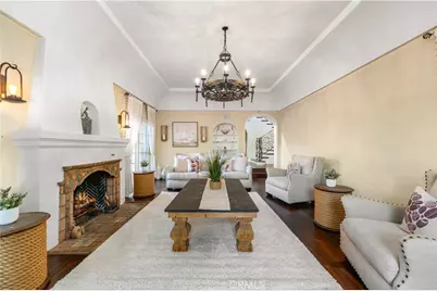 828 S Sunset Canyon, Burbank, CA 91501 - Photo 3