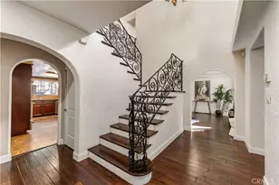 828 S Sunset Canyon, Burbank, CA 91501 - Photo 11