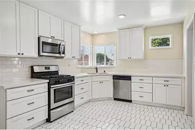 14514 Eastbrook Avenue, Bellflower, CA 90706 - Photo 11