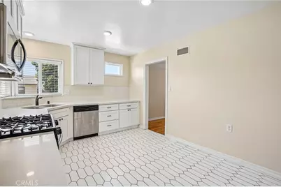 14514 Eastbrook Avenue, Bellflower, CA 90706 - Photo 13