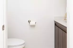 420 W California Blvd, Glendale, CA 91203 - Photo 15