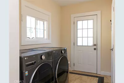 420 W California Boulevard, Glendale, CA 91203 - Photo 17