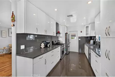 12327 Saticoy Street, North Hollywood, CA 91605 - Photo 11