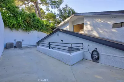 1425 Columbia Dr, Glendale, CA 91205 - Photo 33