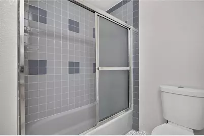 1425 Columbia Dr, Glendale, CA 91205 - Photo 23