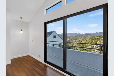 1425 Columbia Dr, Glendale, CA 91205 - Photo 33