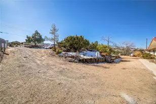 3010 Silver Ridge Dr, Pinon Hills, CA 92372 - Photo 19