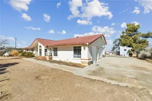 3010 Silver Ridge Dr, Pinon Hills, CA 92372 - Photo 3