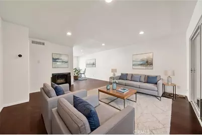9745 Via Roma, Burbank, CA 91504 - Photo 3
