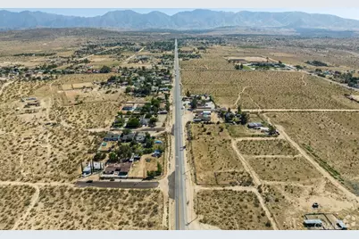 230 Vac/Vic, Llano, CA 93544 - Photo 1