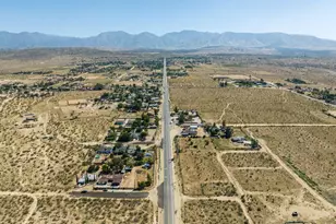 230 Vac/Vic, Llano, CA 93544 - Photo 1