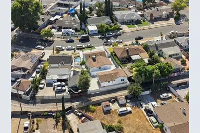 11917 Burton Street, North Hollywood, CA 91605 - Photo 33