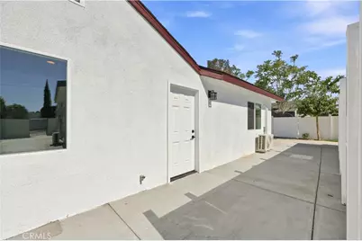 11917 Burton Street, North Hollywood, CA 91605 - Photo 17