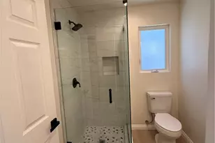 8955 San Luis, South Gate, CA 90280 - Photo 9