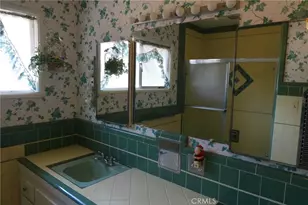 7927 Kentwood Ave, Los Angeles, CA 90045 - Photo 15