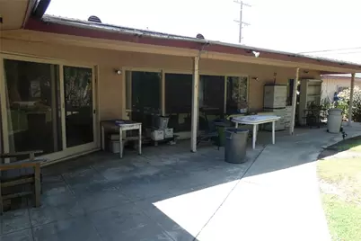 7927 Kentwood Avenue, Los Angeles, CA 90045 - Photo 35