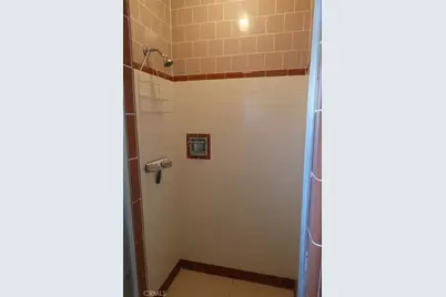 7927 Kentwood Avenue, Los Angeles, CA 90045 - Photo 15