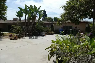 7927 Kentwood Ave, Los Angeles, CA 90045 - Photo 37
