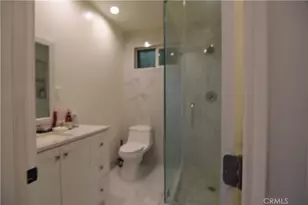 9930 Saticoy St, Burbank, CA 91504 - Photo 7